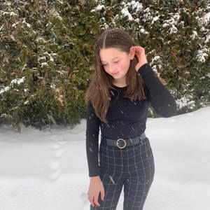 Meet your Posher, Julie-anne